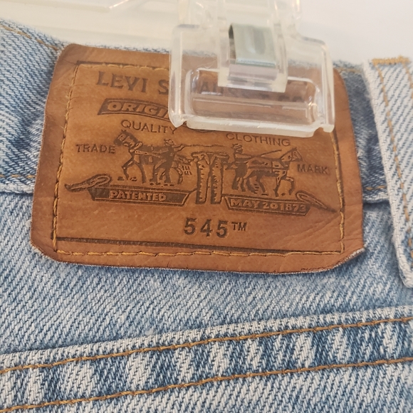 Vintage loose fit Levi's size 34/30 made in USA - Picture 8 of 10